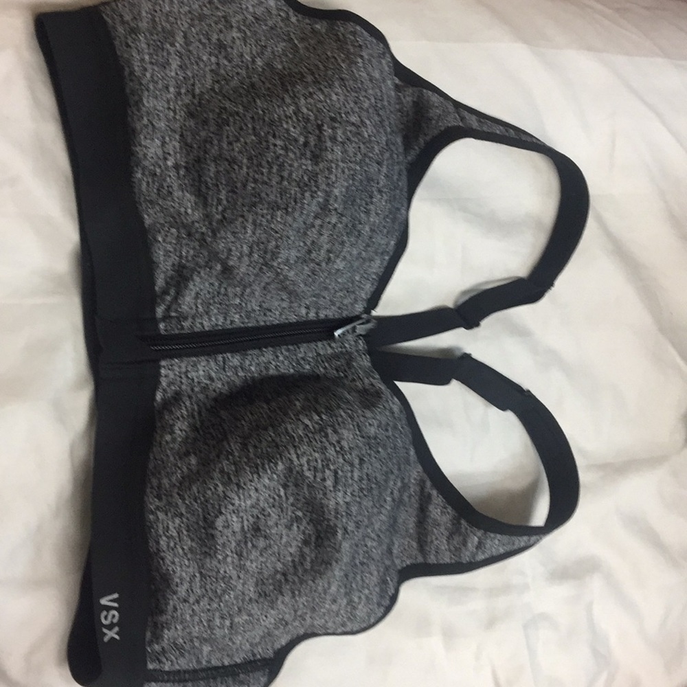 VSX Victoria’s Secret sports bra 34B